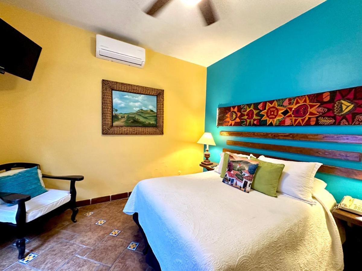 La Villa Del Ensueno Boutique Hotel Tlaquepaque Exterior foto